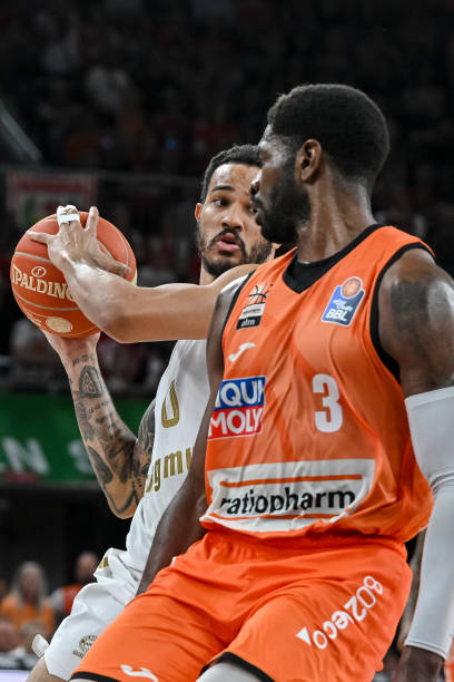 期间派出球 期间派出球